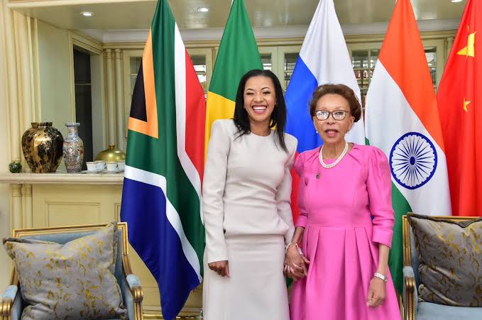 PHOTOS: Cyril Ramaphosa wife is very hot, her beauty and fashion sense will leave you amazed, Take a look at her recent looks